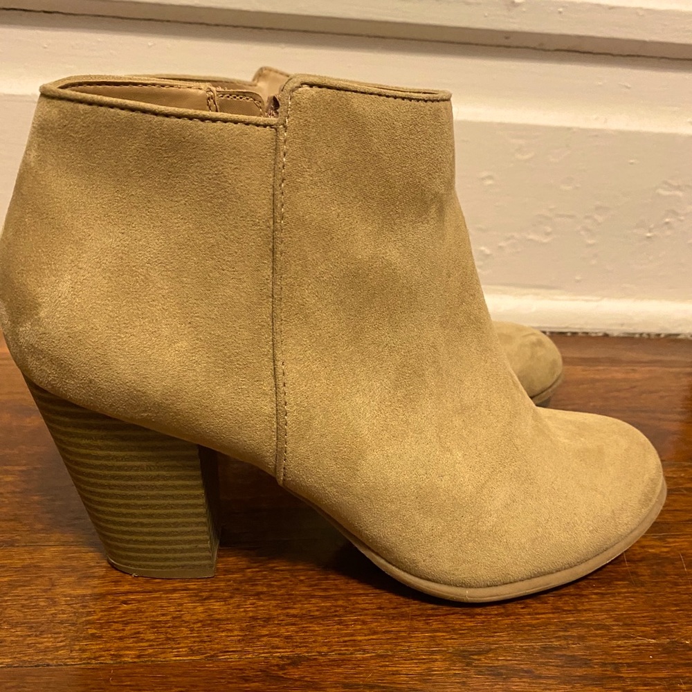 2 1/2”, camel suede booties